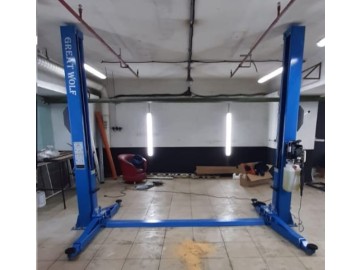 Подъемник двухстоечный г/п 4000кг Great Wolf GW-D4000 220